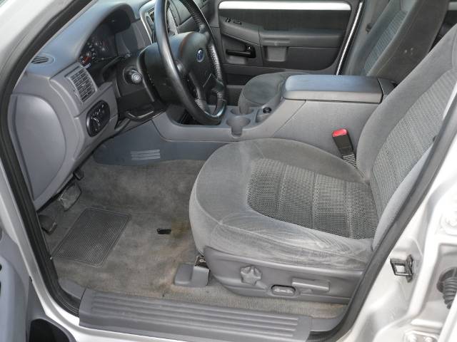 Ford Explorer 2003 photo 5
