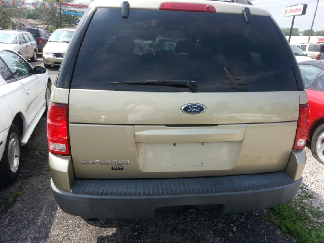 Ford Explorer 2003 photo 2