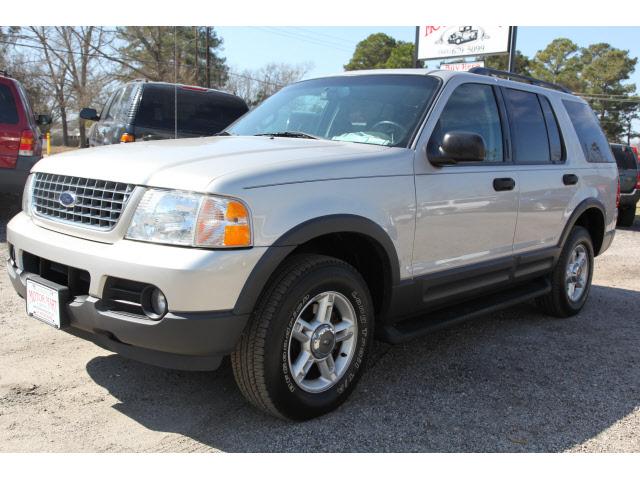 Ford Explorer 2003 photo 2