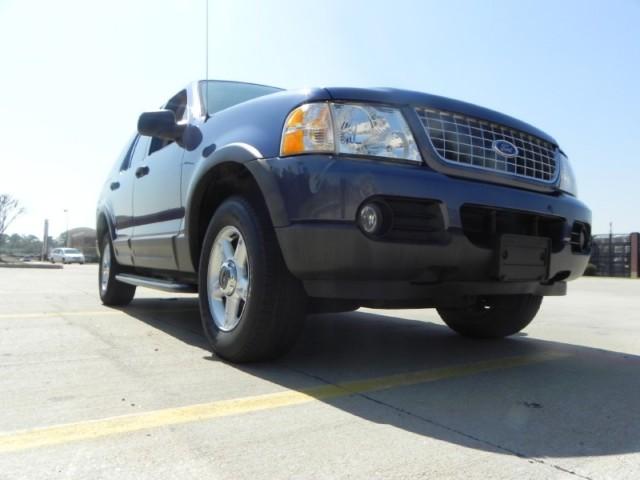 Ford Explorer 2003 photo 1