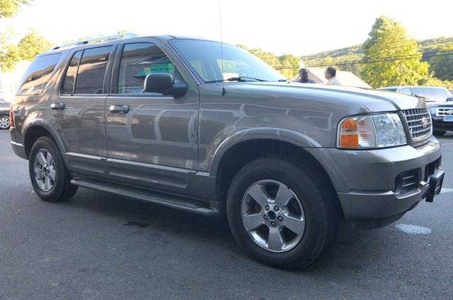 Ford Explorer 2003 photo 1