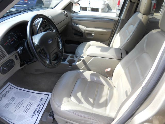 Ford Explorer 2003 photo 17