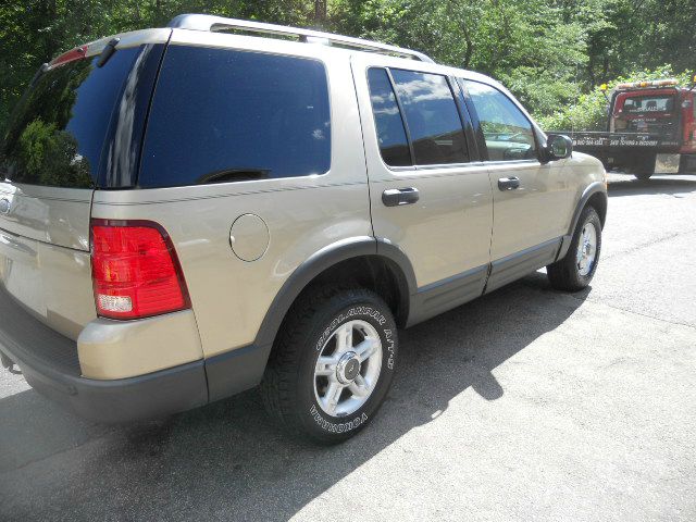 Ford Explorer 2003 photo 6