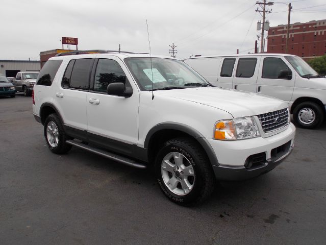 Ford Explorer 2003 photo 2