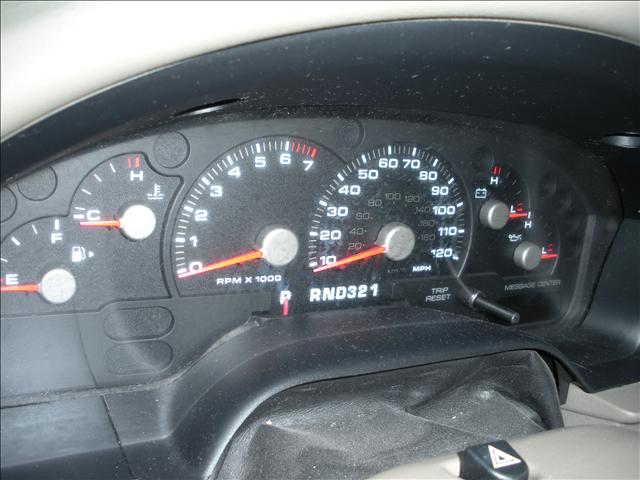 Ford Explorer 2003 photo 4