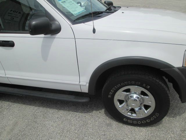 Ford Explorer 2003 photo 23