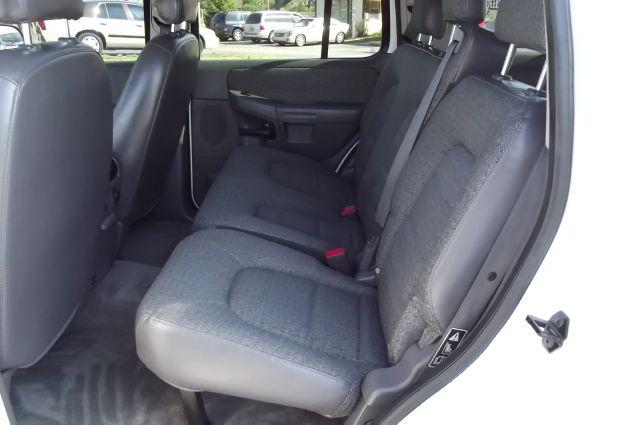 Ford Explorer 2003 photo 4