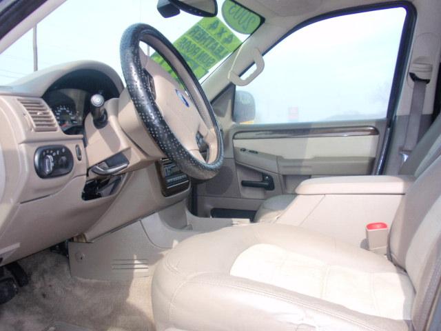 Ford Explorer 2003 photo 4