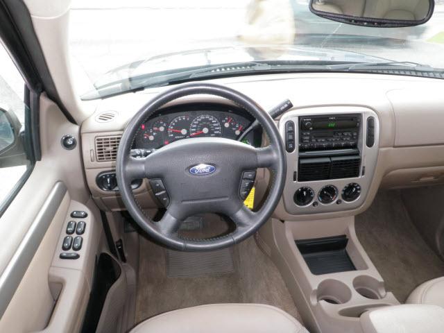 Ford Explorer 2003 photo 5