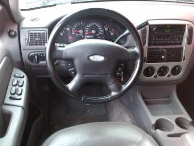 Ford Explorer 2003 photo 4