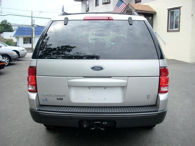 Ford Explorer 2003 photo 4