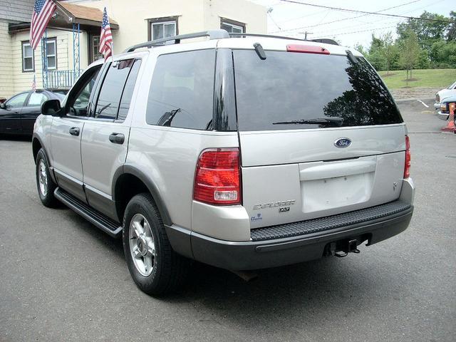 Ford Explorer 2003 photo 5