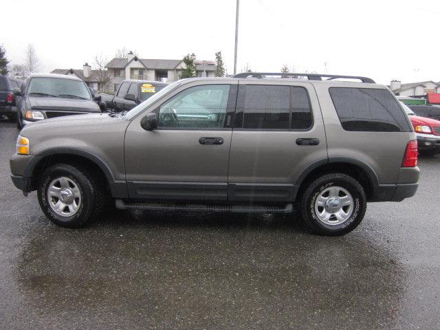 Ford Explorer 2003 photo 2