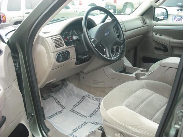 Ford Explorer 2003 photo 4