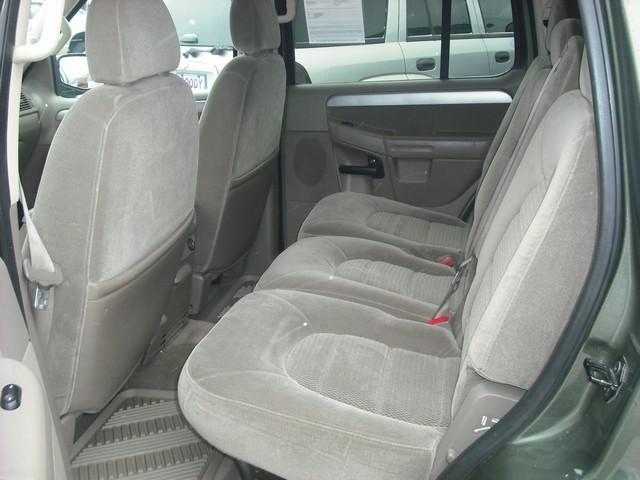 Ford Explorer 2003 photo 3