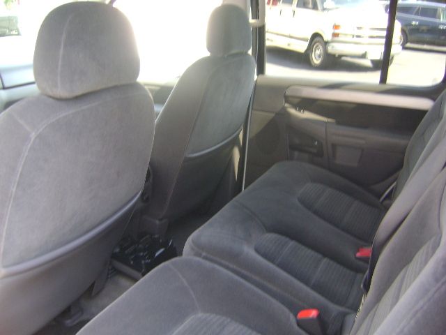 Ford Explorer 2dr Cpe V6 Manual GT Limited SUV