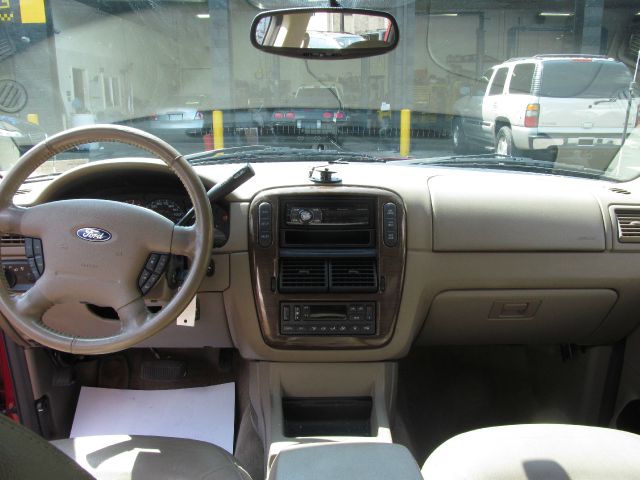Ford Explorer 2003 photo 3