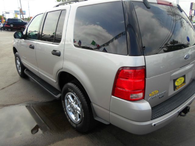 Ford Explorer 2004 photo 19