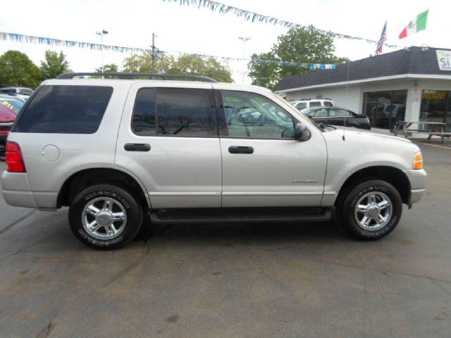 Ford Explorer 2004 photo 21
