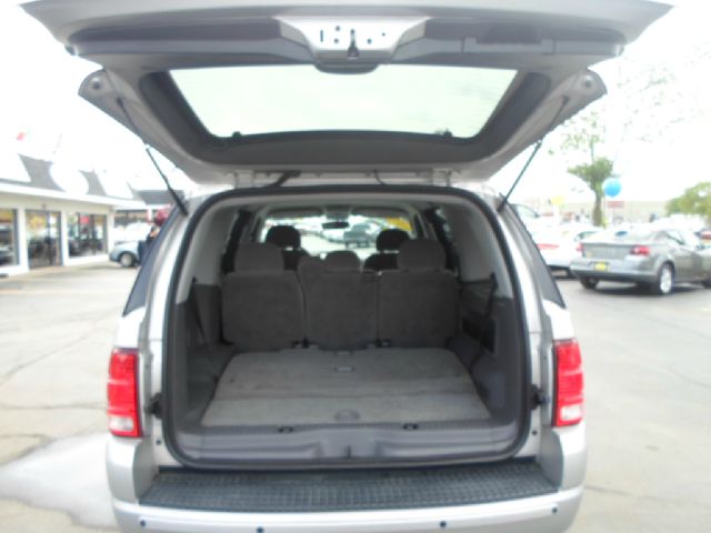 Ford Explorer 2004 photo 4