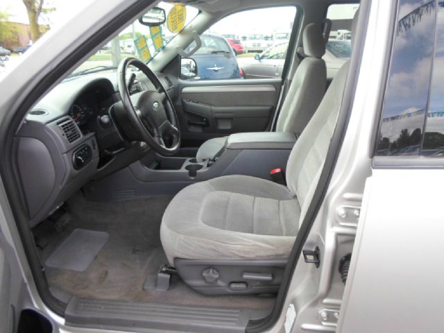 Ford Explorer 2004 photo 7