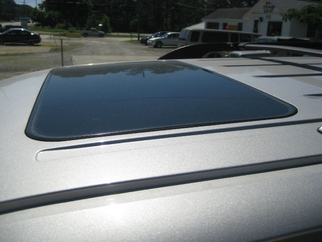 Ford Explorer 2004 photo 7