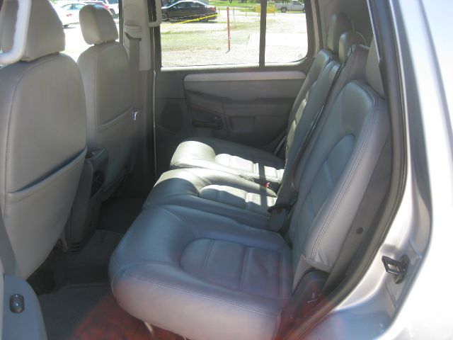 Ford Explorer 2004 photo 8