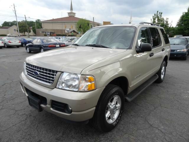 Ford Explorer 2004 photo 3