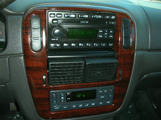 Ford Explorer 2004 photo 5
