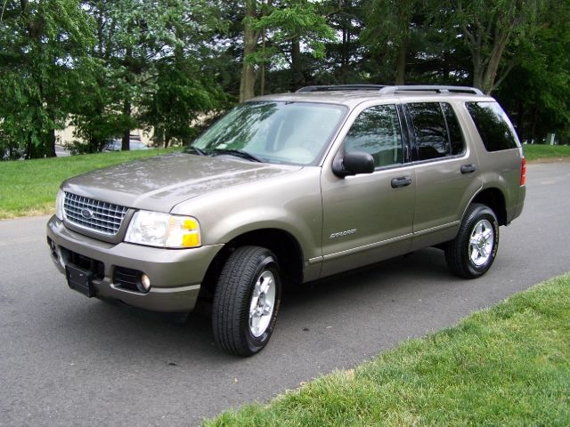 Ford Explorer 2004 photo 21