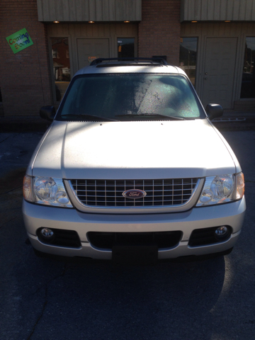 Ford Explorer 2004 photo 2