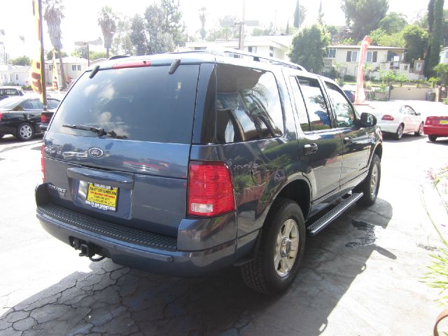 Ford Explorer 2004 photo 2