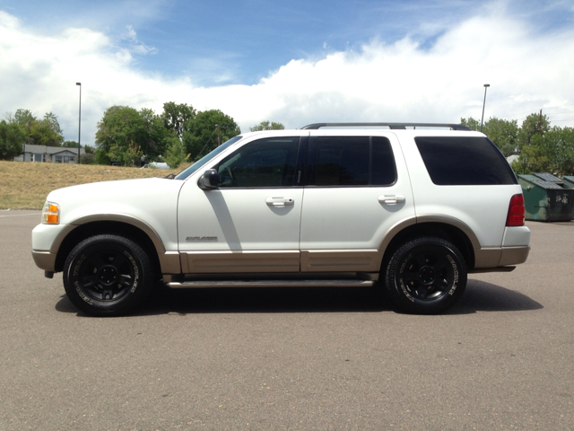 Ford Explorer 2004 photo 4