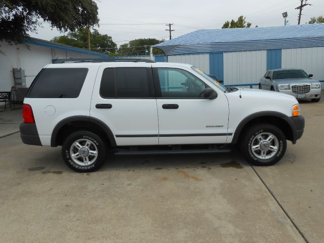 Ford Explorer 2004 photo 1