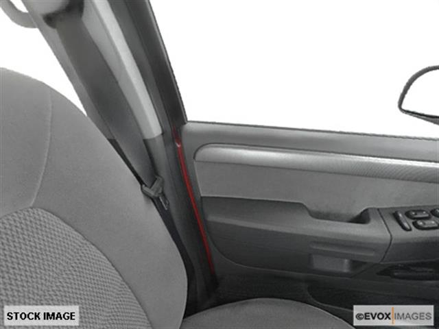 Ford Explorer 2004 photo 4