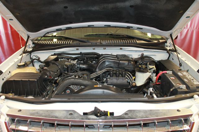 Ford Explorer 2004 photo 1