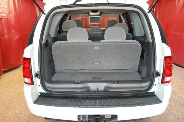 Ford Explorer 2004 photo 12