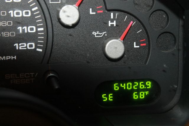 Ford Explorer 2004 photo 2