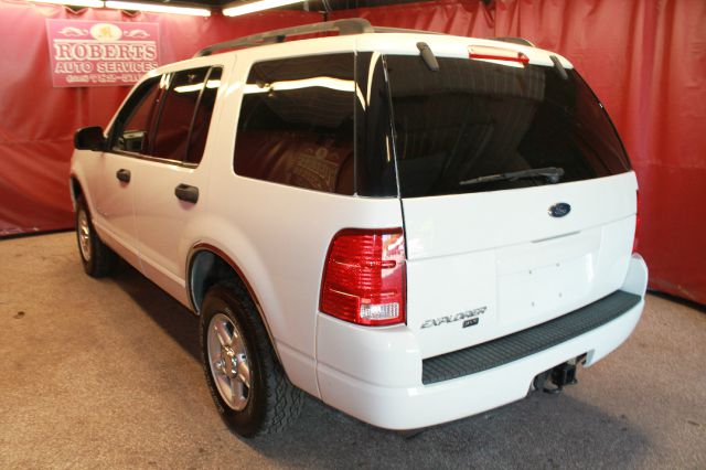 Ford Explorer 2004 photo 3