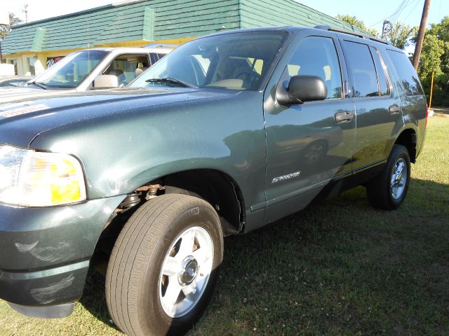 Ford Explorer 2004 photo 1