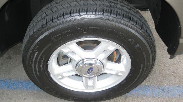 Ford Explorer 2004 photo 1