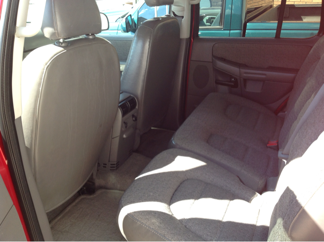 Ford Explorer 2004 photo 1