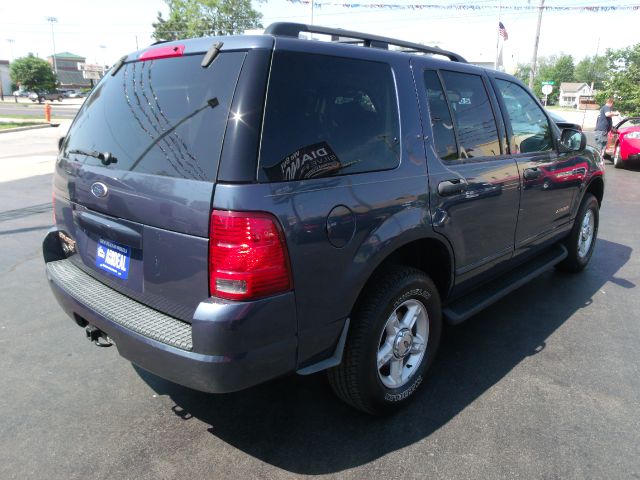 Ford Explorer 2004 photo 12