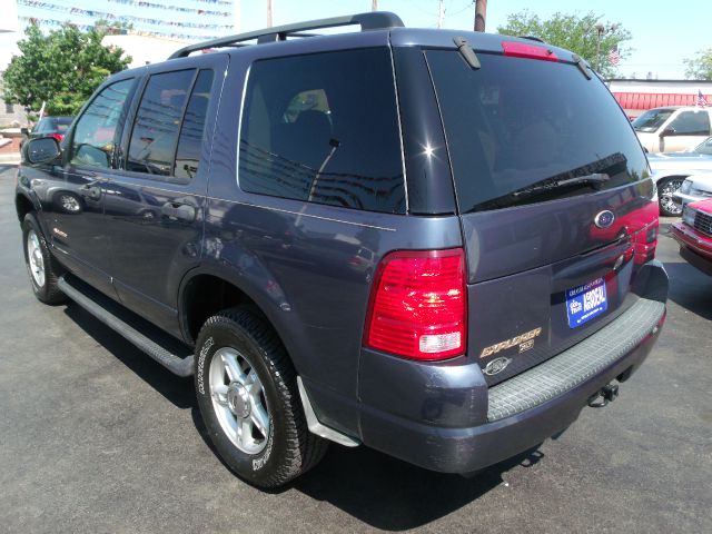 Ford Explorer 2004 photo 16