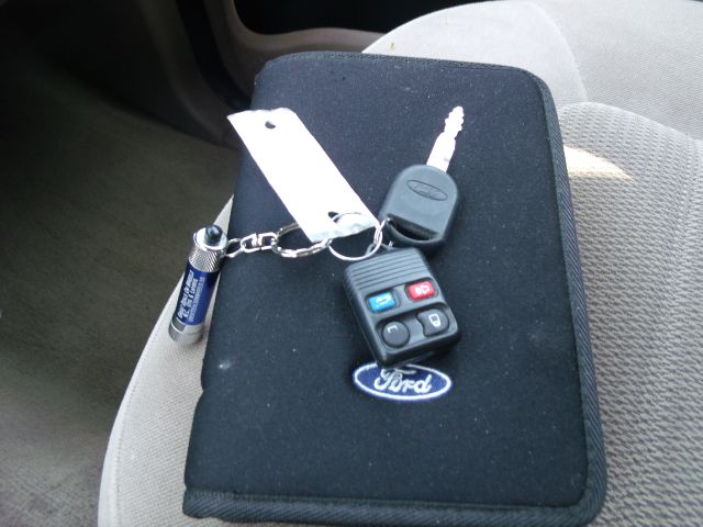 Ford Explorer 2004 photo 6