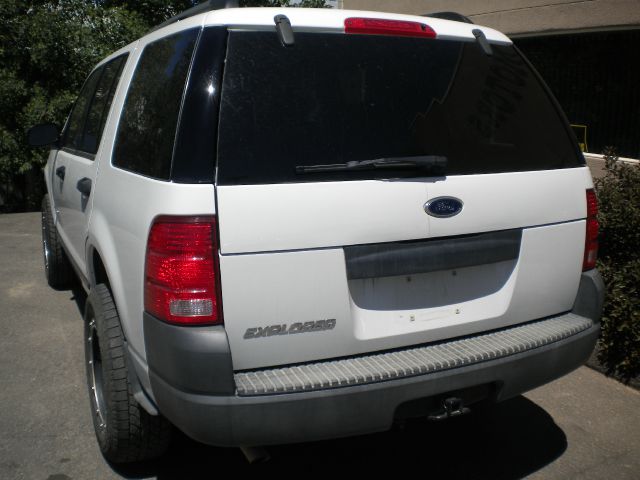 Ford Explorer 2500 4WD SUV