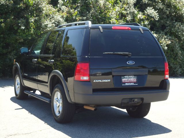 Ford Explorer 2004 photo 44