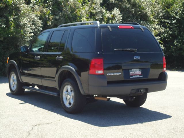 Ford Explorer 2004 photo 45