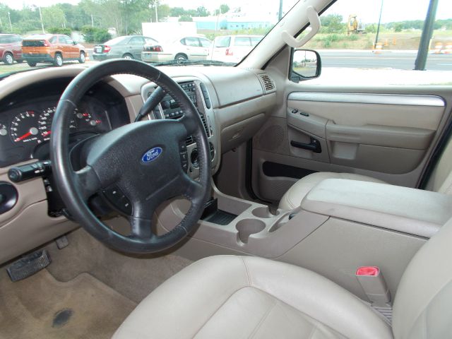 Ford Explorer 2004 photo 7