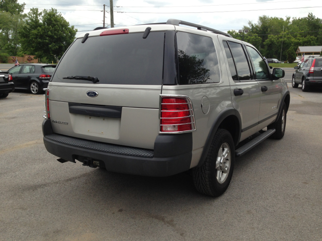 Ford Explorer 2004 photo 1
